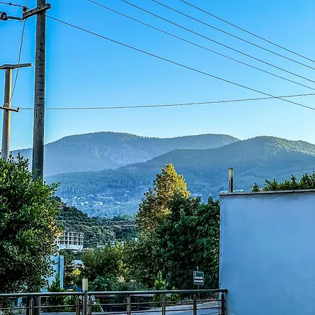 Peaceful Riverside Retreat 10-min Walk To Beach, Steps From National Park In Αλάνια